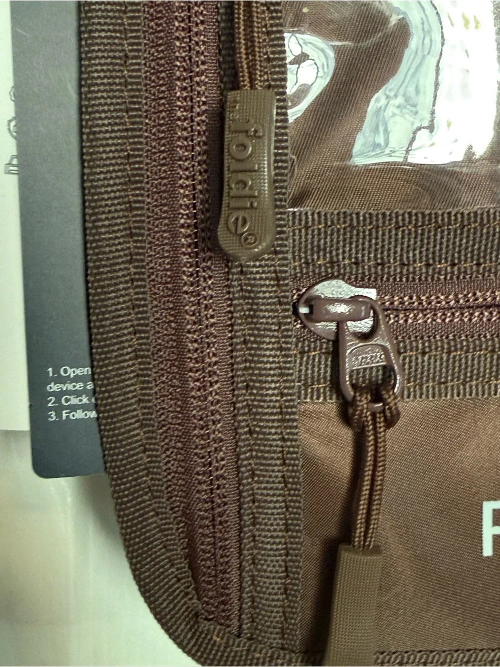 FOLDIE TRAVEL DOCUMENT HOLDER BROWN